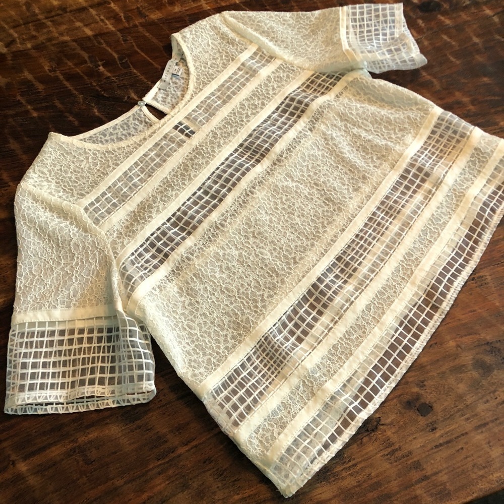 Endless Rose Cream Lace Boxy Top M